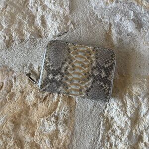 Snakeskin Zip Pattern Wallet